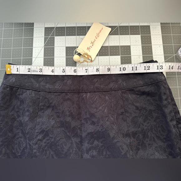 NWT For Love and Lemons Skirt size Medium - Picture 10 of 10